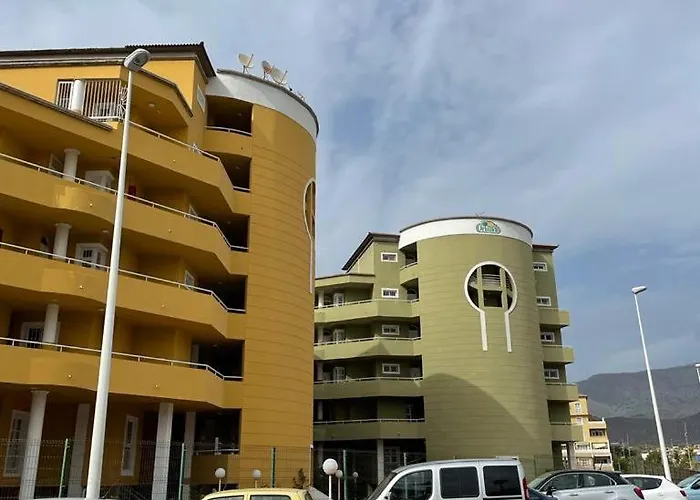 Orlando Fanabe * أذيخي