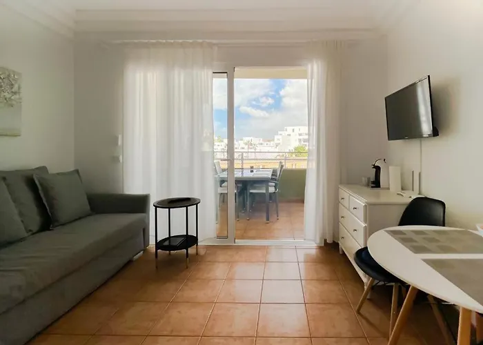 Orlando Fanabe شقة *